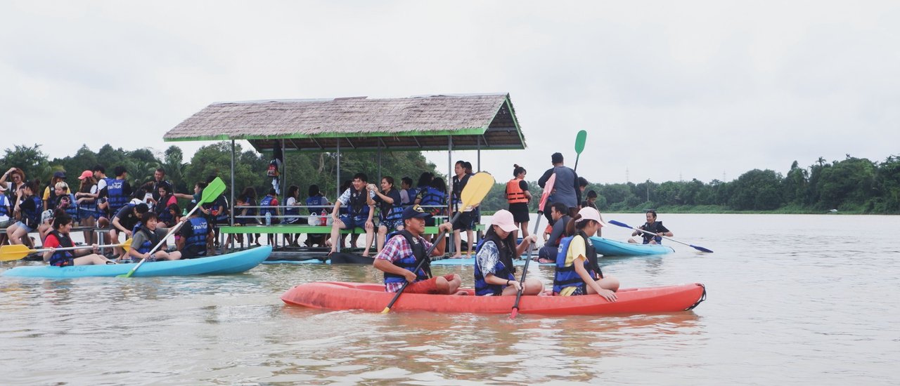 cover Eating crab, watching fish in Chanthaburi @ Saenamchan Homestay