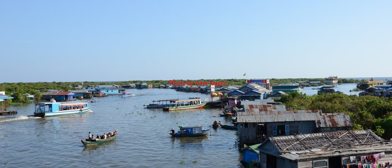 cover "Go eat "Snake Eggs", a creepy menu at Tonle Sap Lake, Cambodia"