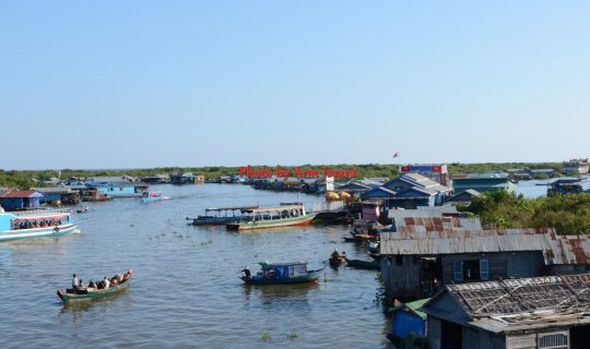 Cover "Go eat "Snake Eggs", a creepy menu at Tonle Sap Lake, Cambodia"...