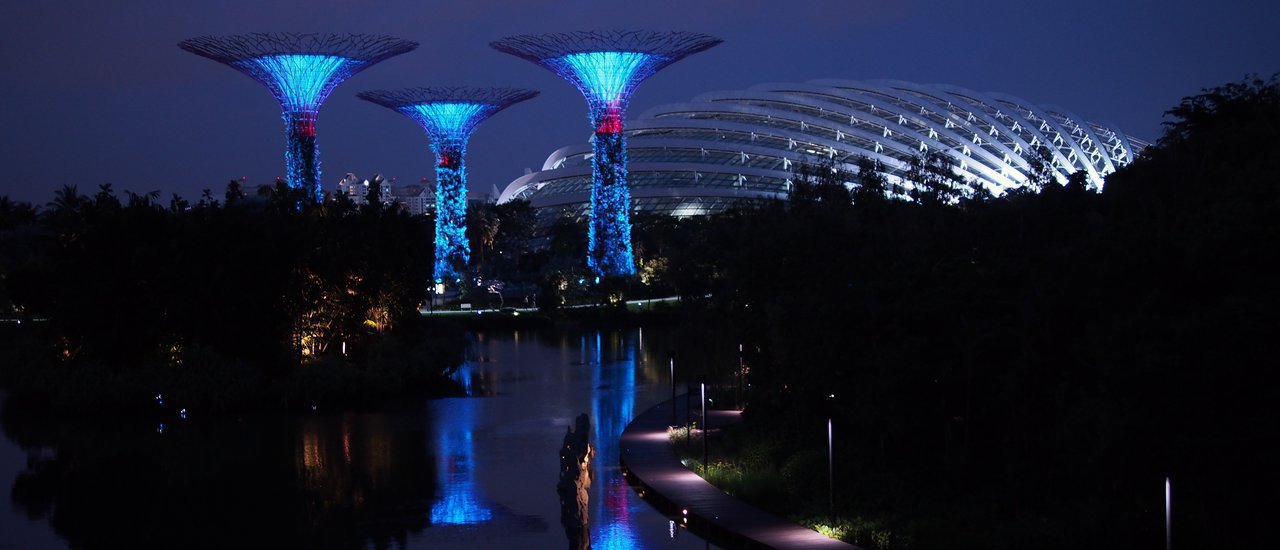 cover I've heard that ... this city is great for traveling...【Singapore】