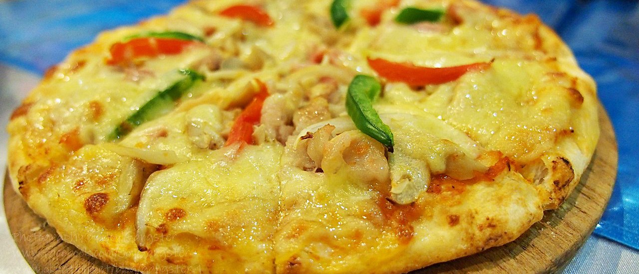 cover Koh Lanta Pizzeria: Traditional Wood-Fired Pizza 🍕 
Simple and short, just like a human.
