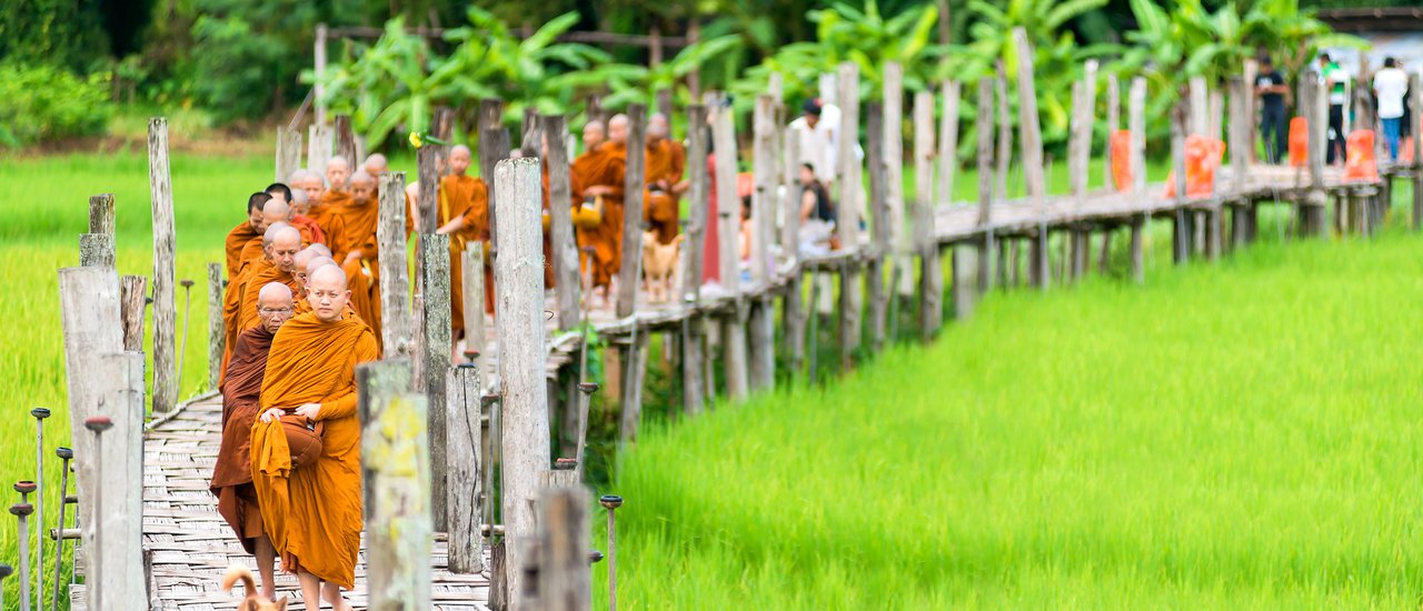 cover Post-Buddhist Lent Trip: Tham Nam Lod Cave, Hanging Noodles at Baan Jabo, and Sutongpe Bridge in Mae Hong Son