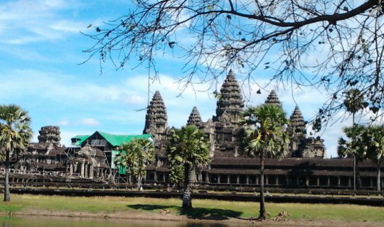 cover Journey through ASEAN: Crossing borders by car to visit the land of Angkor Wat and Angkor Thom.