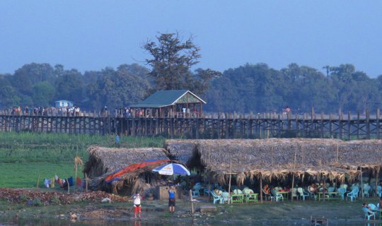 Cover A Land of Faith: Mandalay, Bagan, Sky, Mingun, Ava - Four Days, Thre...