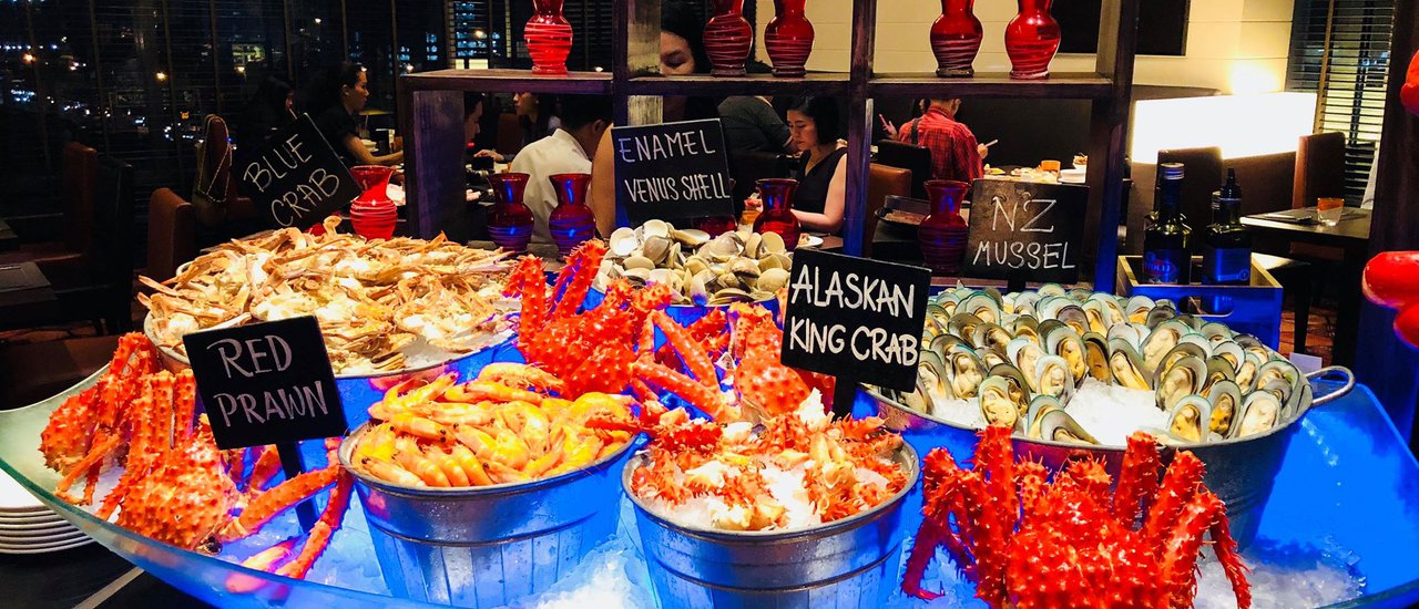 cover Buffet Craze: Crabs Gone Wild! Seafood Extravaganza at The SQUARE, NOVOTEL Bangkok Ploenchit Sukhumvit.