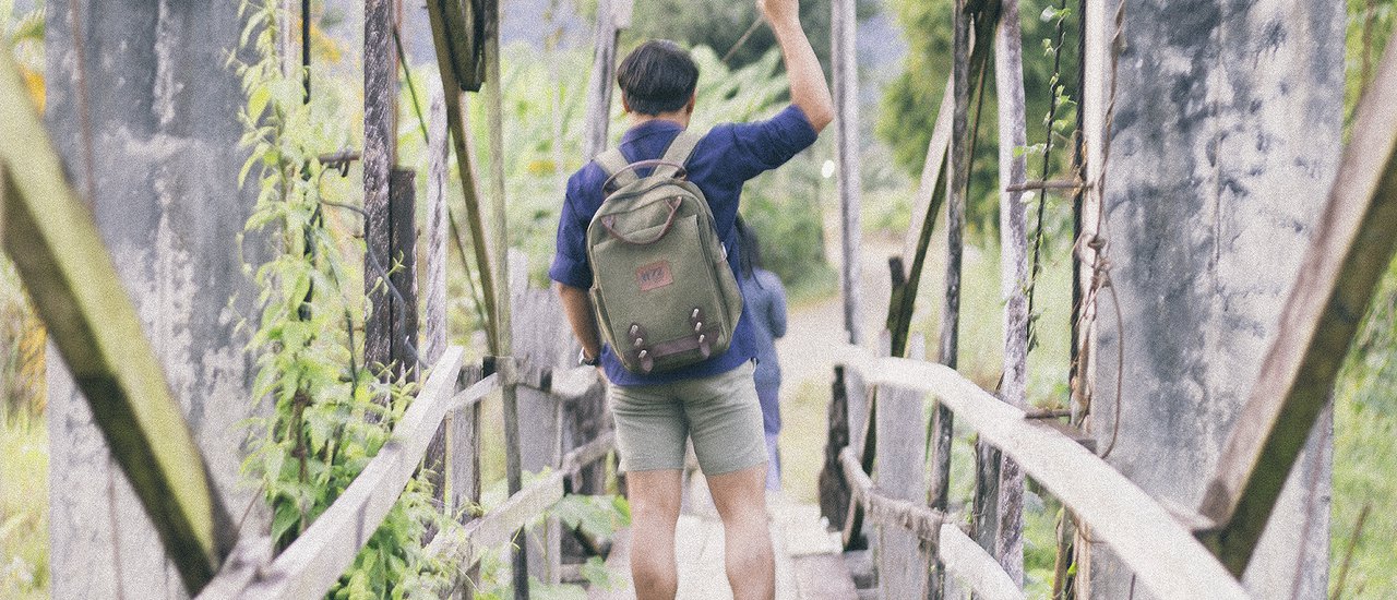 cover "Vang Vieng": First Impressions of an Earthly Paradise