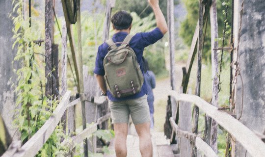 Cover "Vang Vieng": First Impressions of an Earthly Paradise...