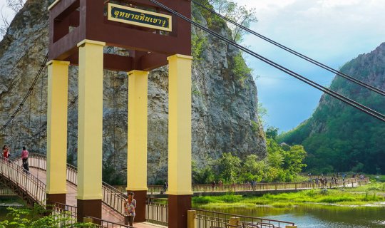 cover English 
Relaxation, Delicious Food, and Peaceful Sleep in Ratchaburi