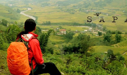 cover Sapa, where the green of the rice fields meets the white of the mist.