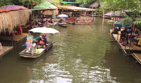 cover Phetchaburi: More Than Meets the Eye

Phetchaburi offers hidden gems beyond expectations. Discover the charm of a floating market nestled amidst lush greenery and the cascading beauty of Khao Chong Waterfall.