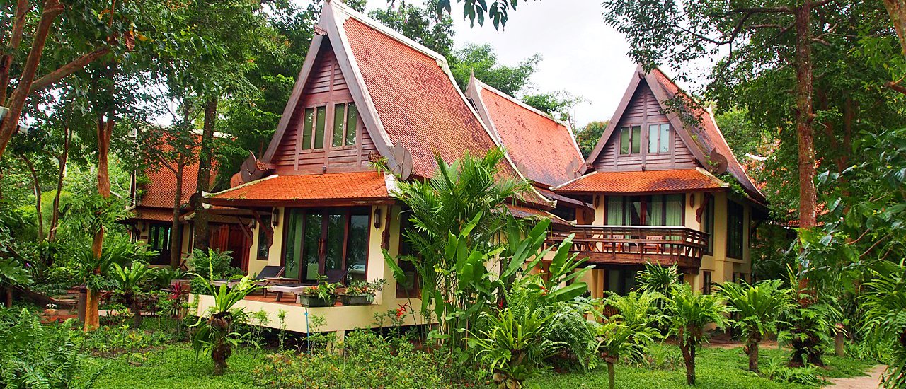 cover My friends brought me to Koh Chang, Trat, to stay at the Chivapuri Beach Resort.