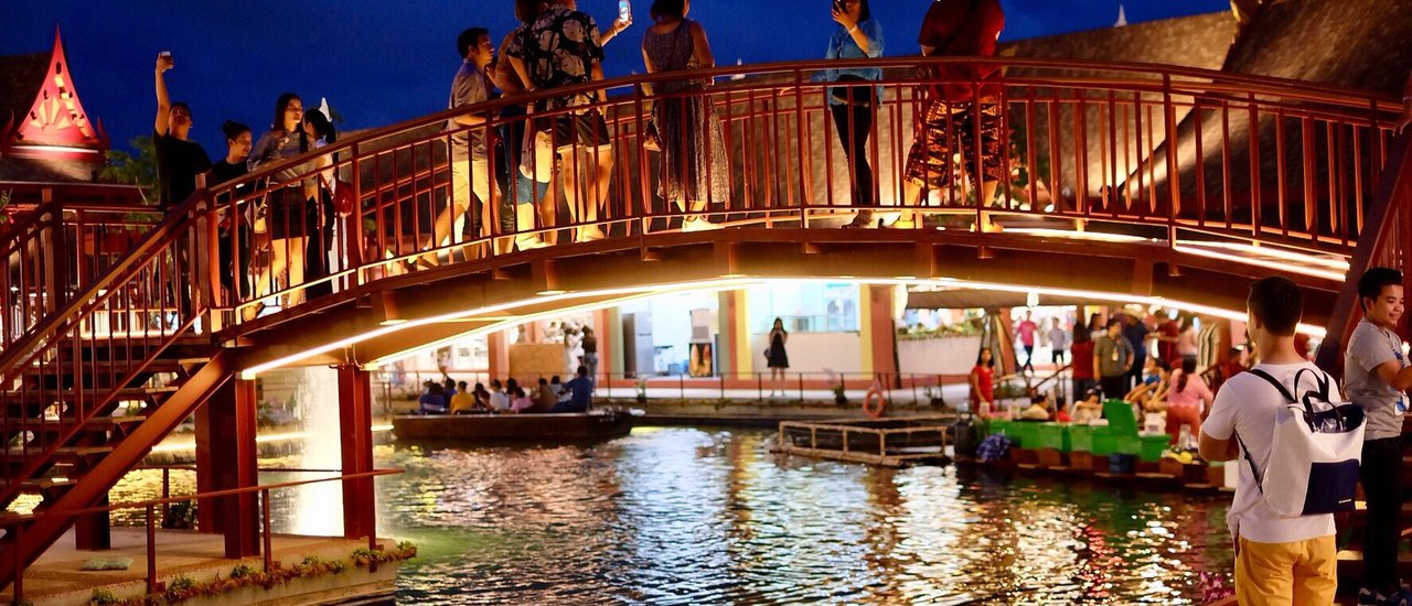 cover Superstars Take You on a Tour of "Thalang Maneekram" Floating Market, Phuket