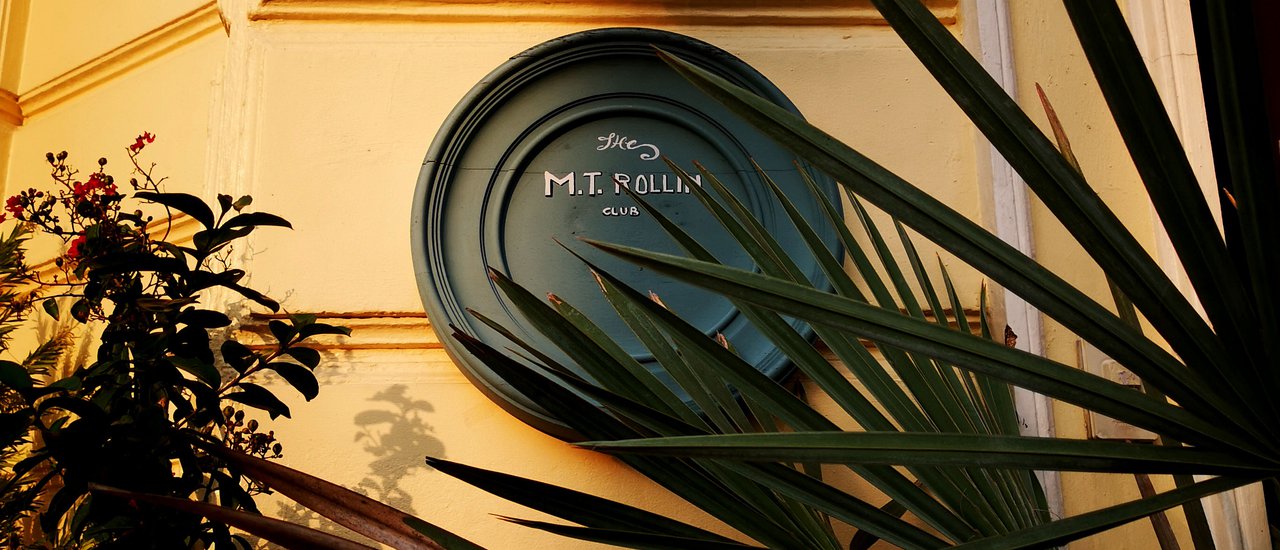 cover M.T. Rollin Club: A Vintage Haven