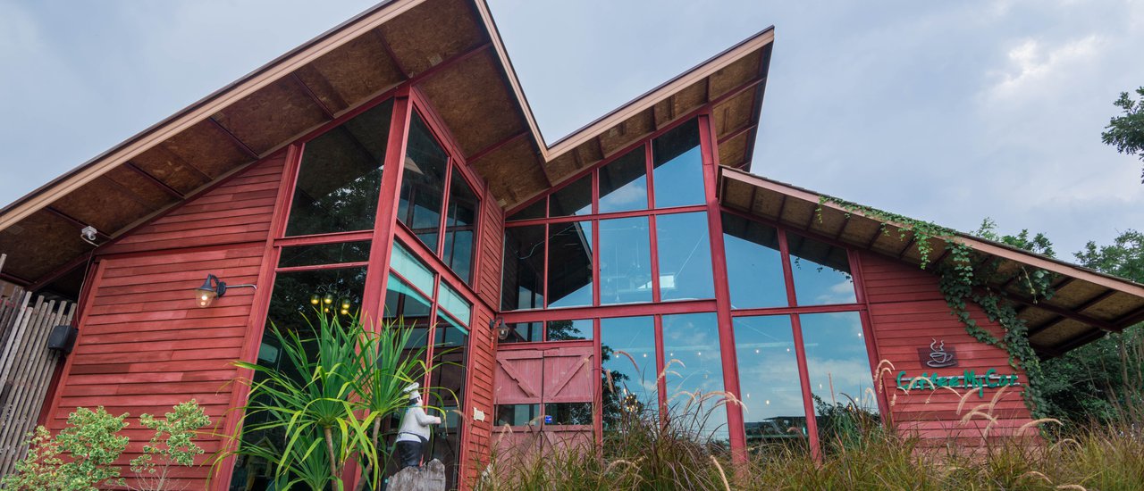 cover "Coffee My Car" @ Ang Sila: A Dream Coffee Shop
This phrase translates to "Coffee My Car" @ Ang Sila, a dream coffee shop.