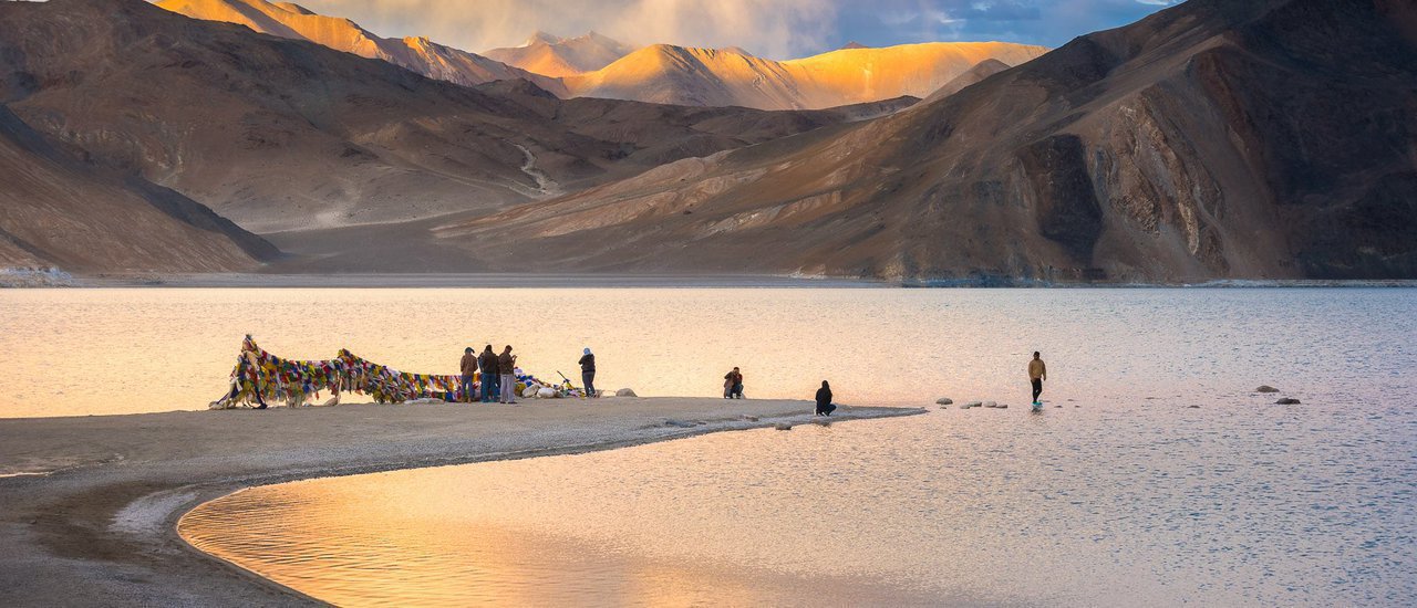 cover LEH LADAKH (เลห์ ลาดักห์) ครั้งเดียวคงไม่พอ : ตอน 2 อยากเที่ยวเมืองเลห์ให้สนุก แต่ไม่รู้จะไปเที่ยวไหนดี?