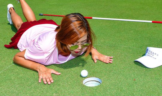 cover ...Thana City Country Club, the heart of every family, with Maepranom Ja.