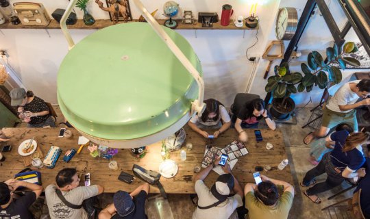 Cover TEUK - The Building: A Vintage Cafe in Ang Sila...