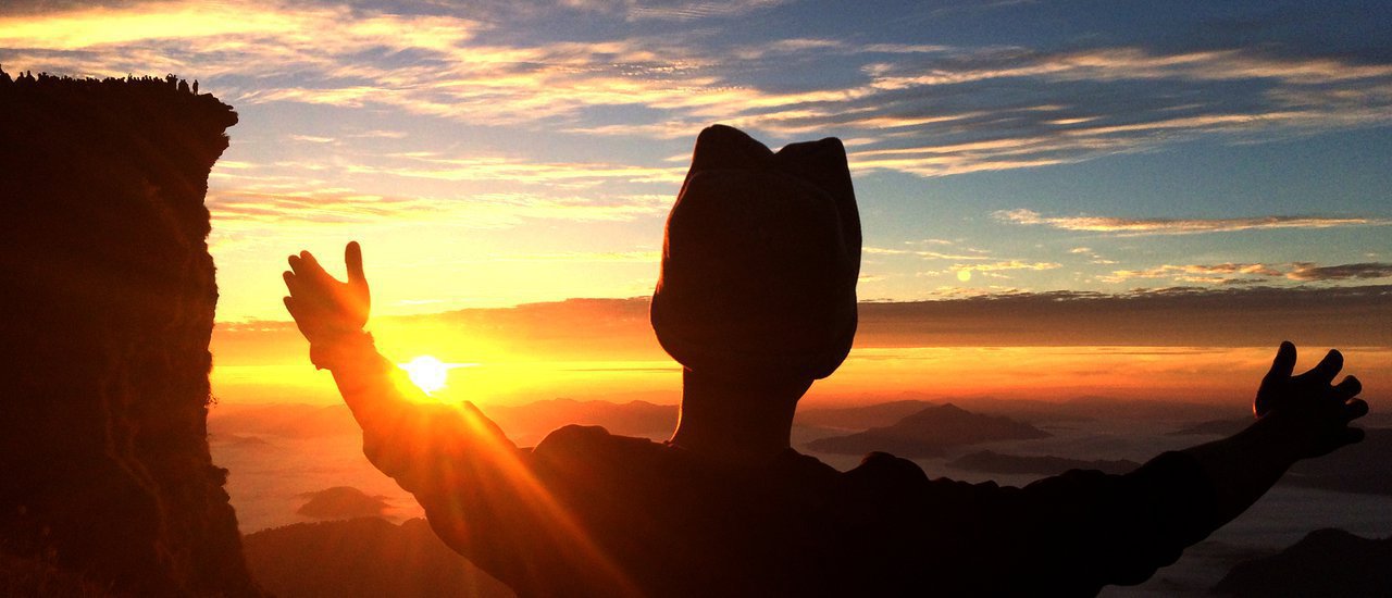 cover กางเต็นท์บนภูชี้ฟ้า ประหนึ่งว่าขุนเขาโอบเราอยู่