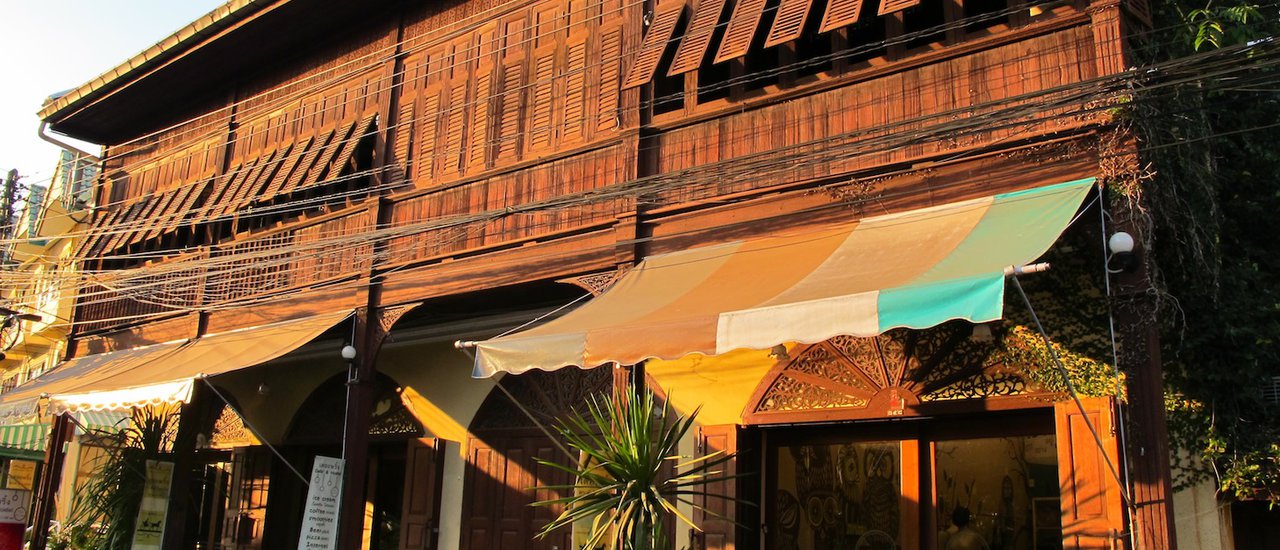 cover The Prink Cafe' & Hostel in Lampang Province, Fall in love at the first sign...