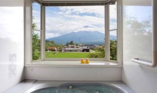 cover Ururun Kawaguchiko ( Fuji MT.) ที่พักหลักพันวิวหมื่นล้าน