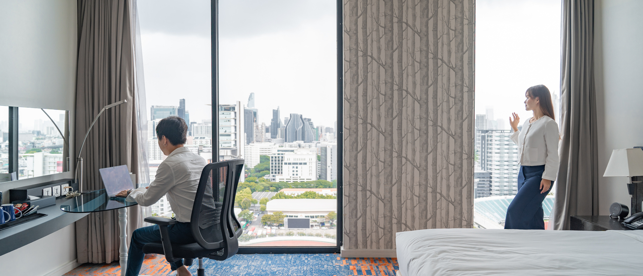 cover Holiday Inn Express Bangkok Siam Hotel โรงแรมใจกลางสยาม เดินทางสะดวก ราคาสบายกระเป๋า