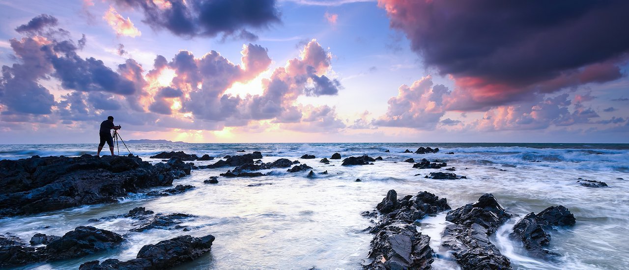 cover Like to Travel, Love to take Photos, Go for Free! (Start to write a Travel Blog today!)