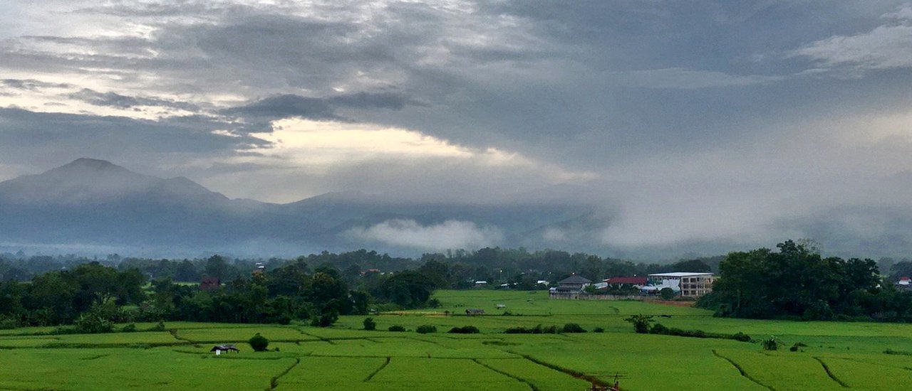 cover 16 : 9 " เที่ยวน่านในแบบทุ่งๆ"