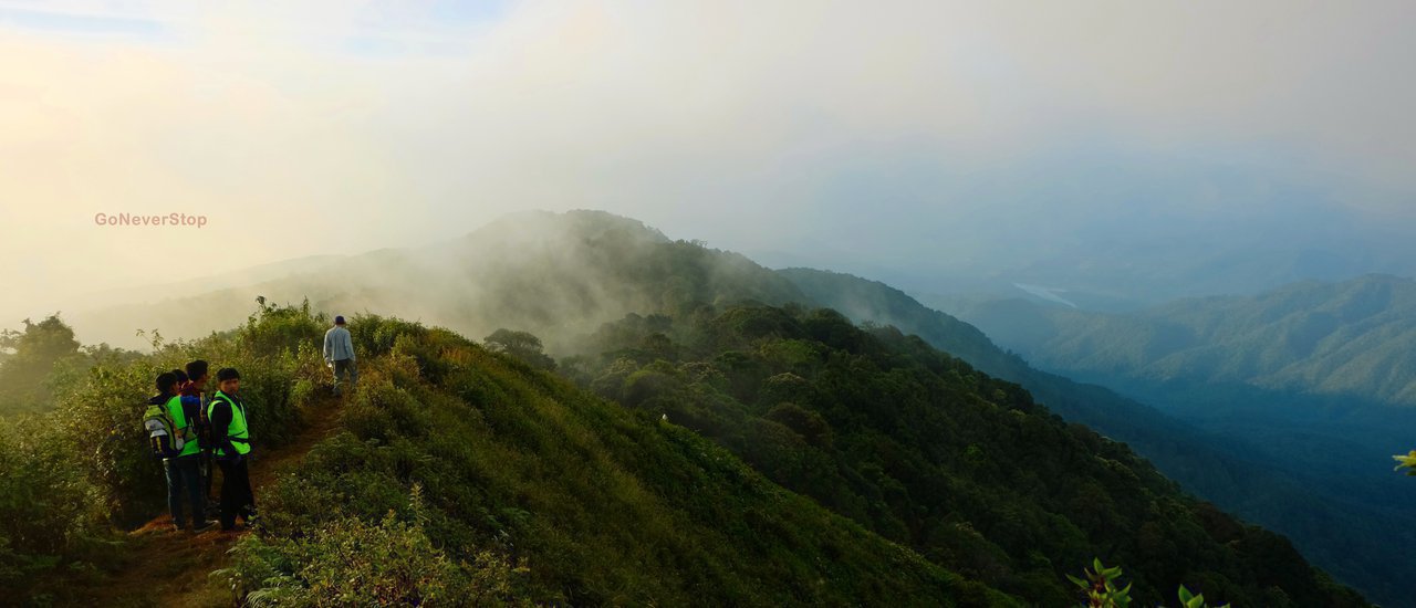 cover บันทึกวันที่ "ฟ้าห่มปก"