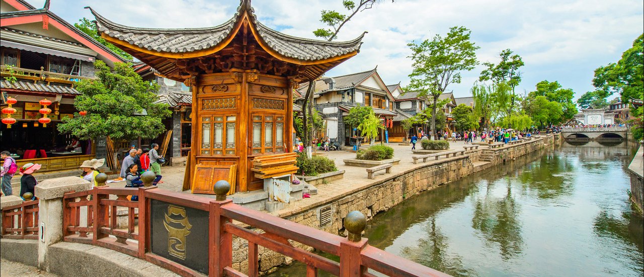 cover …”ลี่เจียง”...คลาสสิคเมืองมรดกโลก สัมผัสโชว์ตระการตา อลังการภูเขาหิมะมังกรหยก มณฑลยูนนาน...(ภาคต่อจากต้าหลี่)