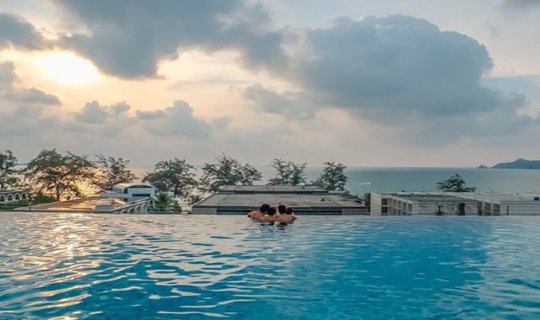 cover รีวิว The Charm Resort Phuket ทริปนี้ขอ พักสมอง นอนมองทะเล เที่ยว Similan