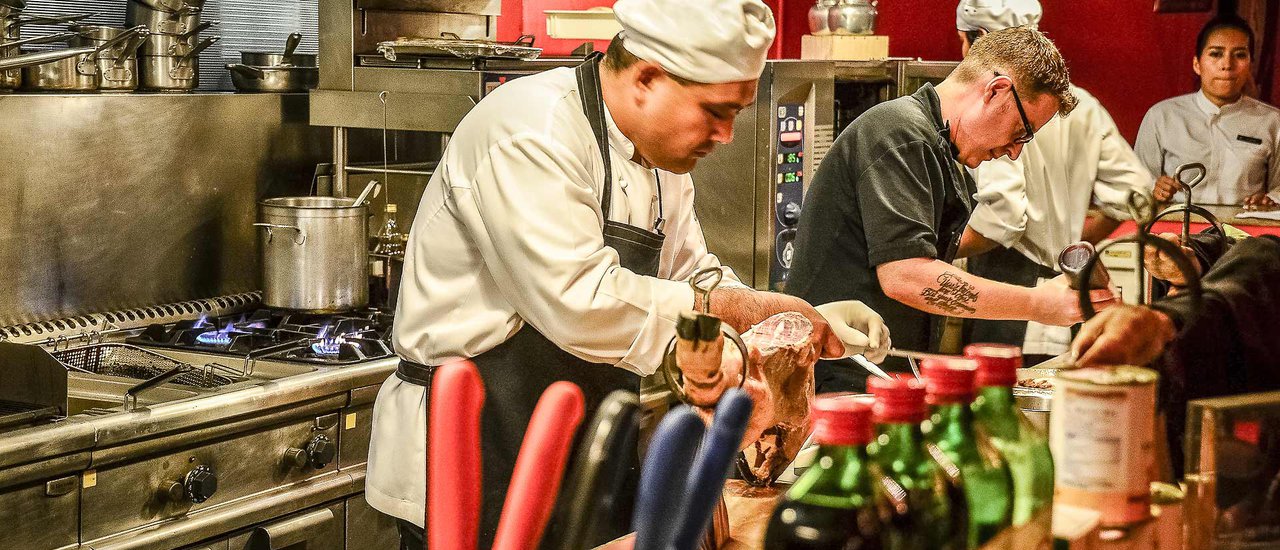 cover Review "Tapas Y Vino" an Alluring Spanish Food @ Pullman Bangkok Grande Sukhumvit ~ { SOtraveler }