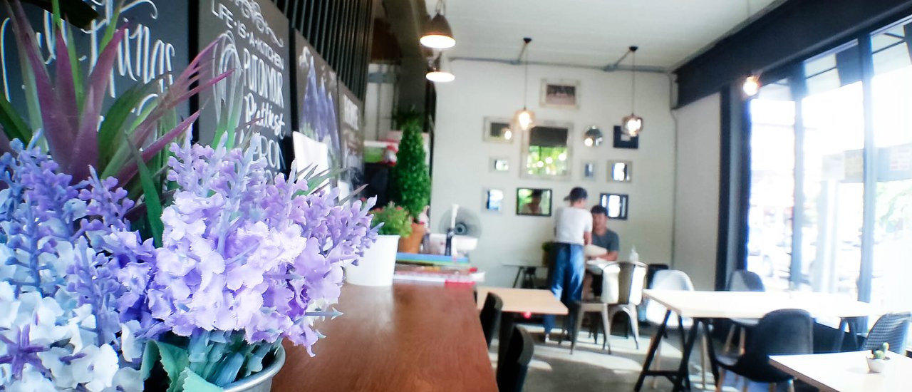 cover ความสุขเล็กๆ หาเก็บเอารอบๆตัว กับ ร้าน Sister's Corner salad & grill