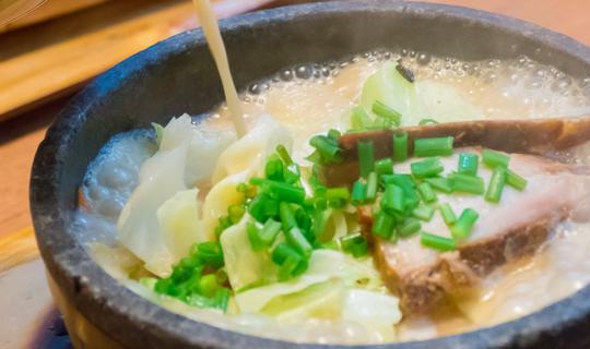 cover ชวนไปกินราเม็งภูเขาไฟ  Tonkotsu Kazan Ramen