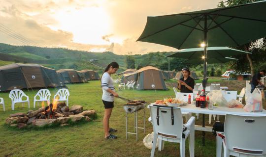 cover Sleep at the Luxurious Tent, Watch the Sea Fog & Embrace the Mountain at Khao Kho Boutique Camps
