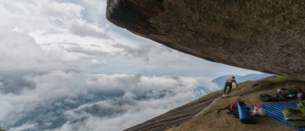 cover Lost Somewhere Together#9 To take the extraordinaire trip at Pha Hin Koob Cliff.