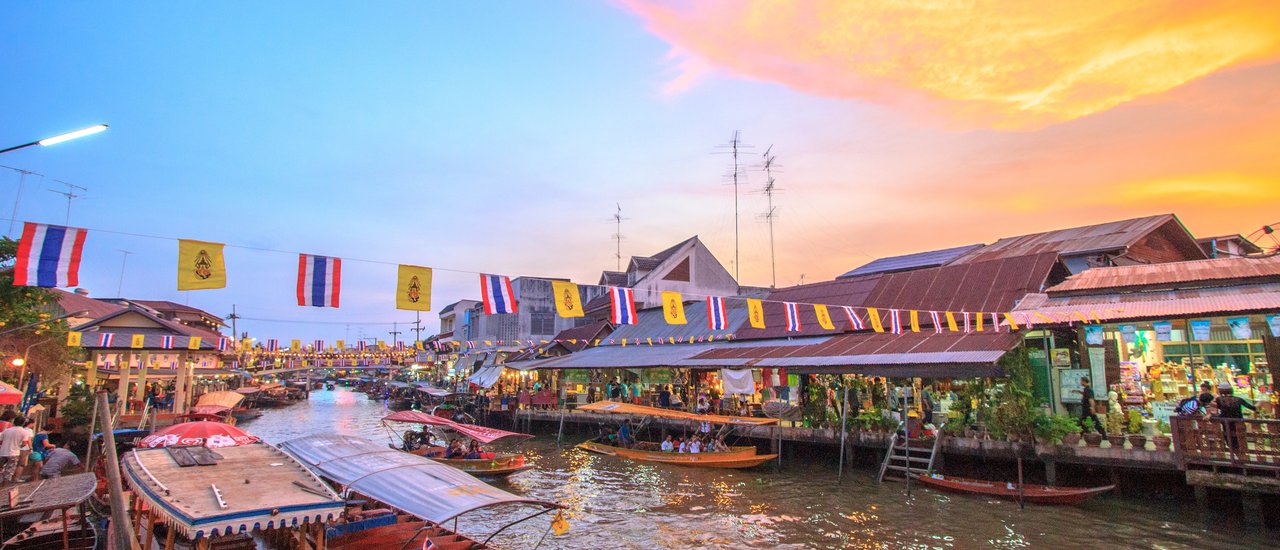 cover Travel in Samut Songkram Province …To enjoy seeing the authentic Thai lifestyle… To eat delicious steamed crab at Mae Klong ….To sleep near the canal at Amphawa