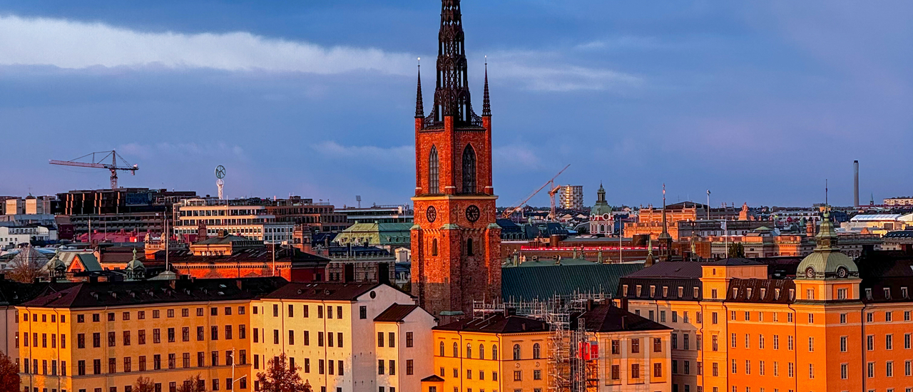 cover Travel to 2 beautiful European cities on your own: Copenhagen - Stockholm