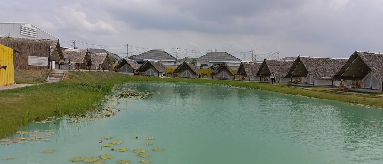 cover Social camp ราชบุรี ที่พักสไตล์แคมป์พร้อมหมูกระทะและเครื่องดื่มไม่อั้นฟรี
