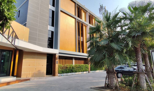 Cover ดิ อัยย์ชญา โฮเทล (The Aichaya Hotel) @ ซอยศรีสุนันท์ ตำบลแพรกษา อำเ...