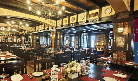 Cover ร้านสเต็กเจ้าแรกๆของไทยอายุ 56 ปีกับบรรยากาศสุดคลาสสิค หอยทากอร่อย ส...