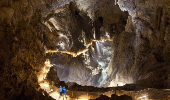 Cover ทริปยุโรปใต้ ตอนที่ 7 ผจญภัยโลกใต้ดินที่สโลวีเนีย ถ้ำ 3 ล้านปี Posto...