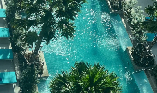 Cover แจกโค้ดส่วนลด! "โรงแรมสไตล์ รีสอร์ท ใจกลางเมืองสุขุมวิท"  Novotel Li...