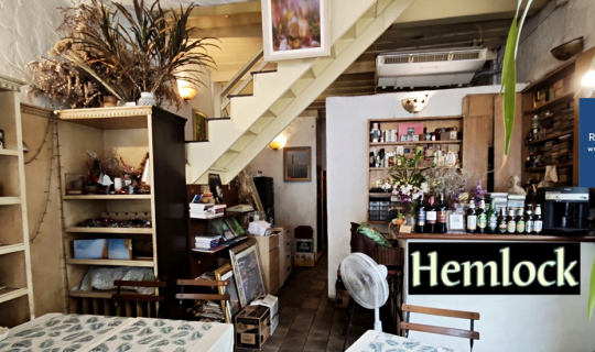 Cover ร้านบิสโทรเจ้าแรกๆถนนพระอาทิตย์อายุกว่า 30 ปีที่ Hemlock Art Restaur...