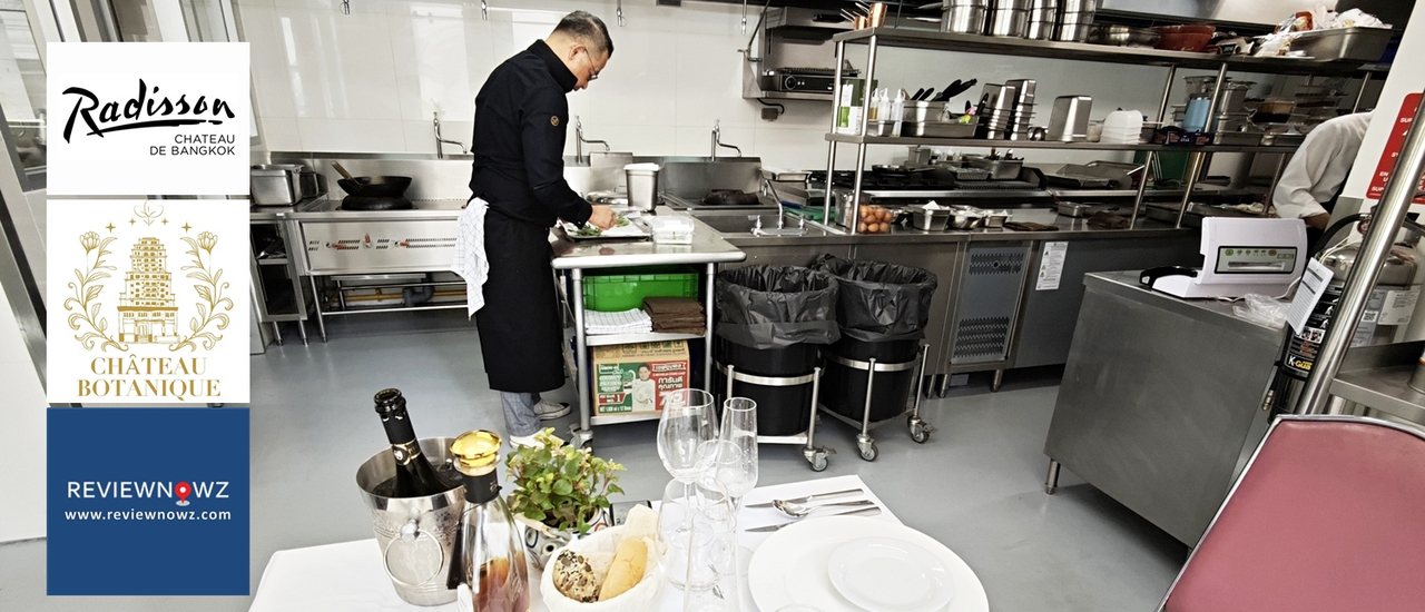 cover Chef’s Table นั่งทานที่โต๊ะที่ไม่ได้ถูกออกแบบเอาไว้ให้อยู่ในครัวที่ Château Botanic @ Radisson Hotel Chateau de Bangkok