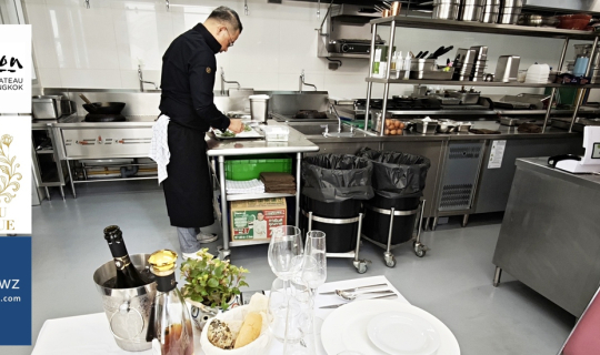 Cover Chef’s Table นั่งทานที่โต๊ะที่ไม่ได้ถูกออกแบบเอาไว้ให้อยู่ในครัวที่ ...