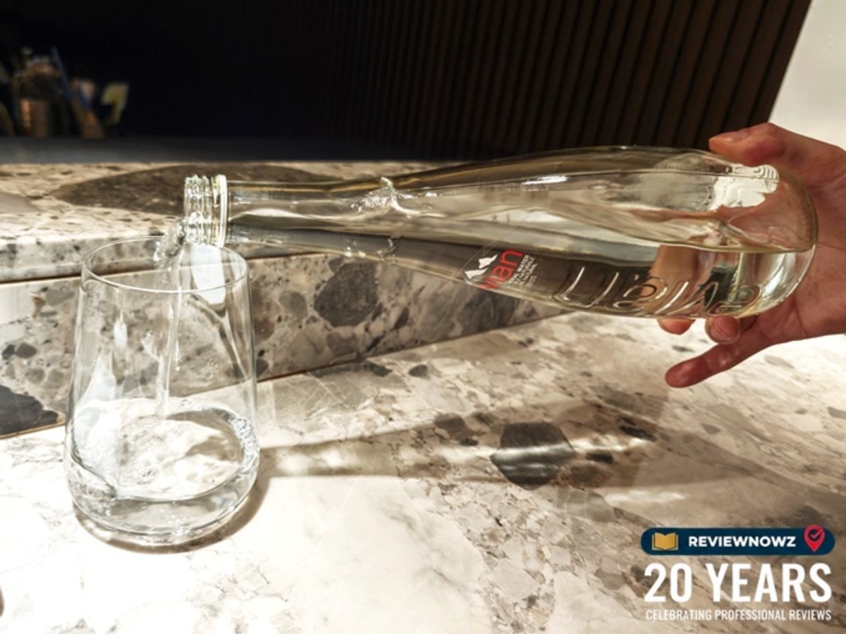 น้ำแร่ธรรมชาติ evian