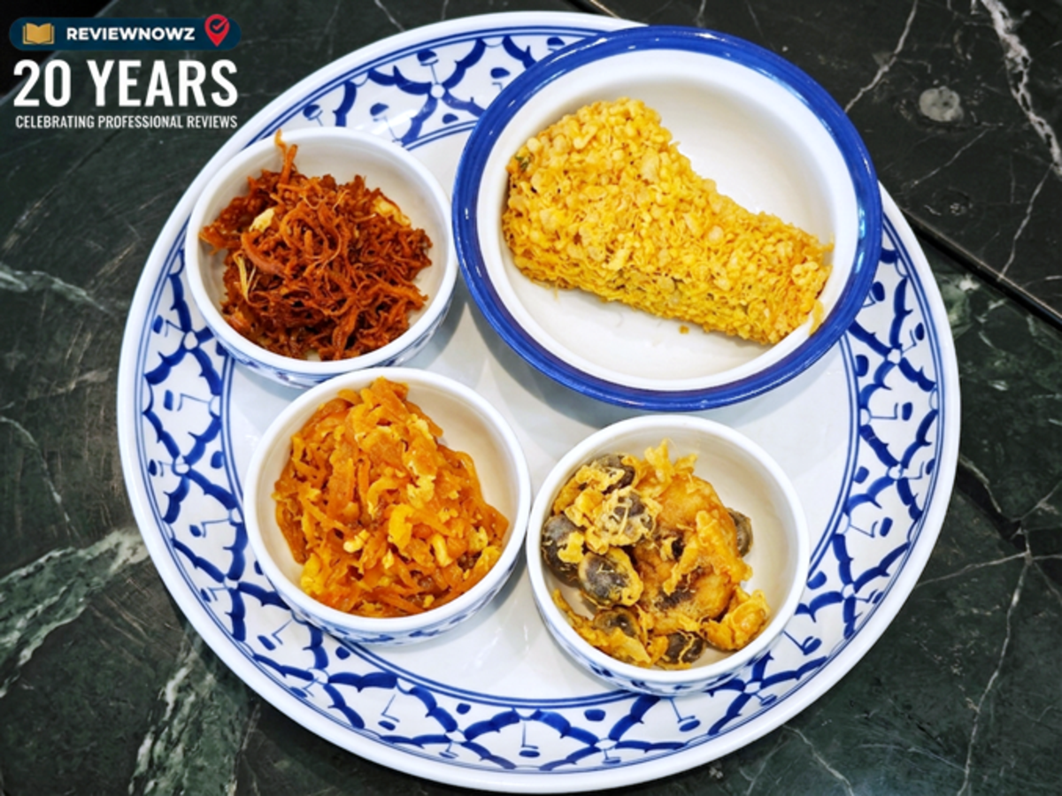 เครื่องข้าวแช่ ลูกกะปิ พริกหยวกสอดไส้ และหมูฝอย สูตรเชฟเคน วัชรวีร์ โรงแรม Radisson Chateau de Bangkok