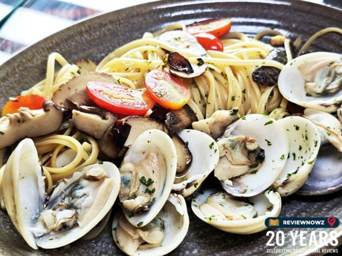 เมนูสปาเก็ตตี้วองโกเล่ Spaghetti Vongole พาสต้าหอยลายกระเทียมพริกแห้งไวน์ขาว ห้องอาหาร Club Ruby โรงแรม Aiden Surawong รีวิวโดย ReviewNowz