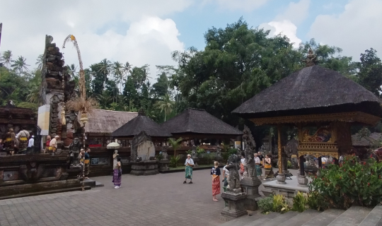 Cover แบกเป้เที่ยวเกาะชวา 10 วัน ตอนที่ 4 เดย์ทริปไปเกาะNuda Penida เพื่อพ...