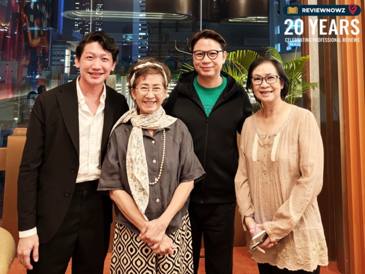 ภาพถ่ายของเจ้าของโรงแรม AIDEN SURAWONG BANGKOK และคุณโด้ REVIEWNOWZ ในงานมื้อค่ำสุดพิเศษ Owner Dinner คอนเซ็ปต์ THE JEWEL COLLECTION ณ ห้องอาหาร Club Ruby ถนนสุรวงศ์
